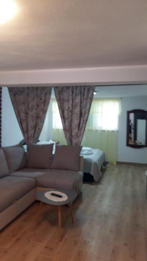 Apartmani Gojevic Vodice Bagian luar foto