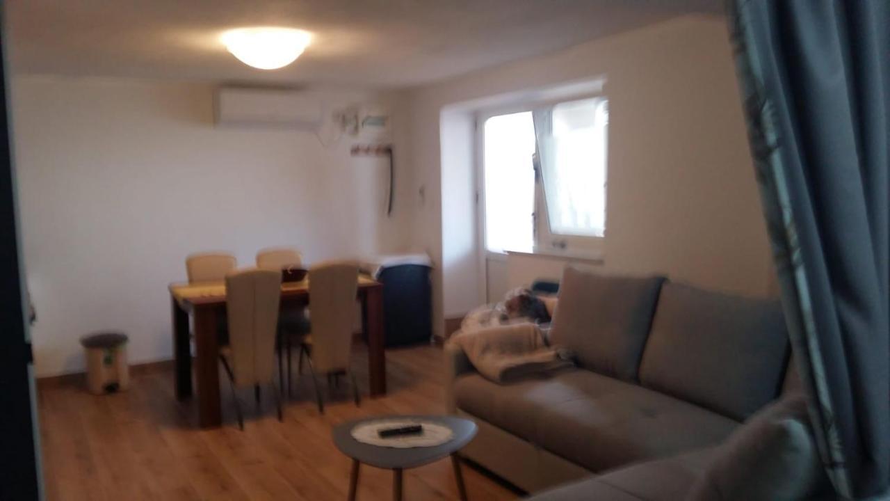Apartmani Gojevic Vodice Bagian luar foto