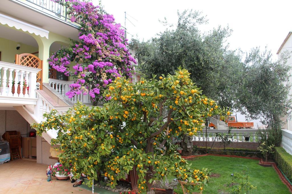 Apartmani Gojevic Vodice Bagian luar foto