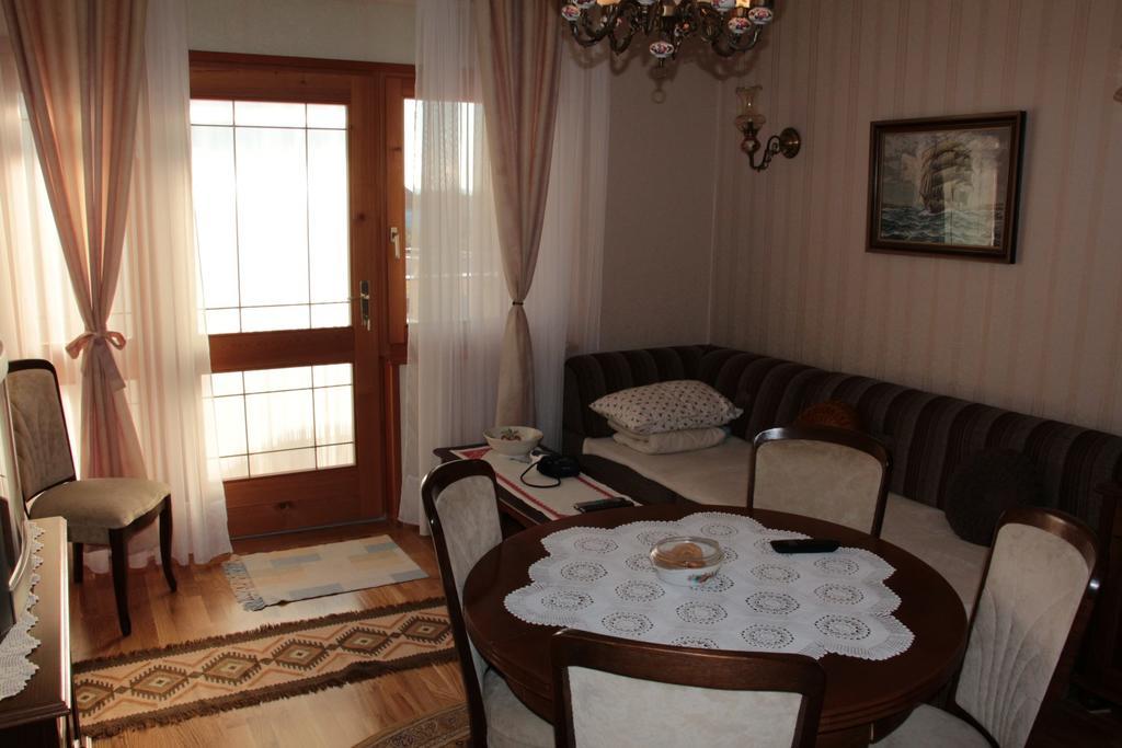 Apartmani Gojevic Vodice Bagian luar foto