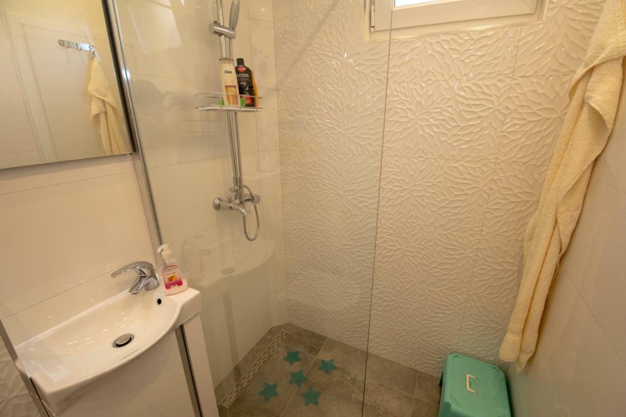 Apartmani Gojevic Vodice Bagian luar foto