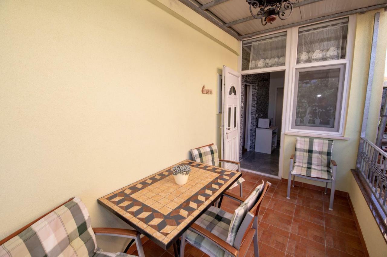 Apartmani Gojevic Vodice Bagian luar foto