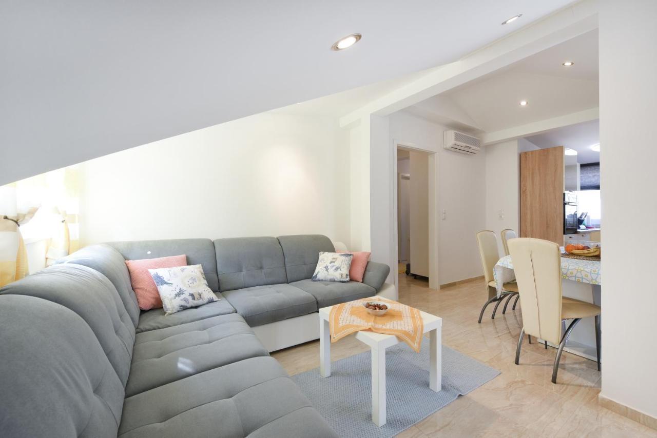Apartmani Gojevic Vodice Bagian luar foto