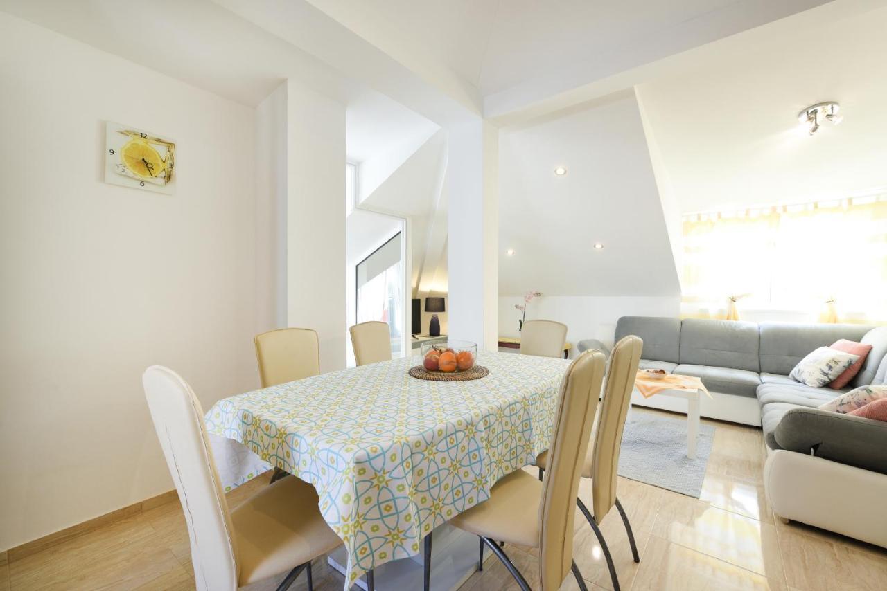 Apartmani Gojevic Vodice Bagian luar foto
