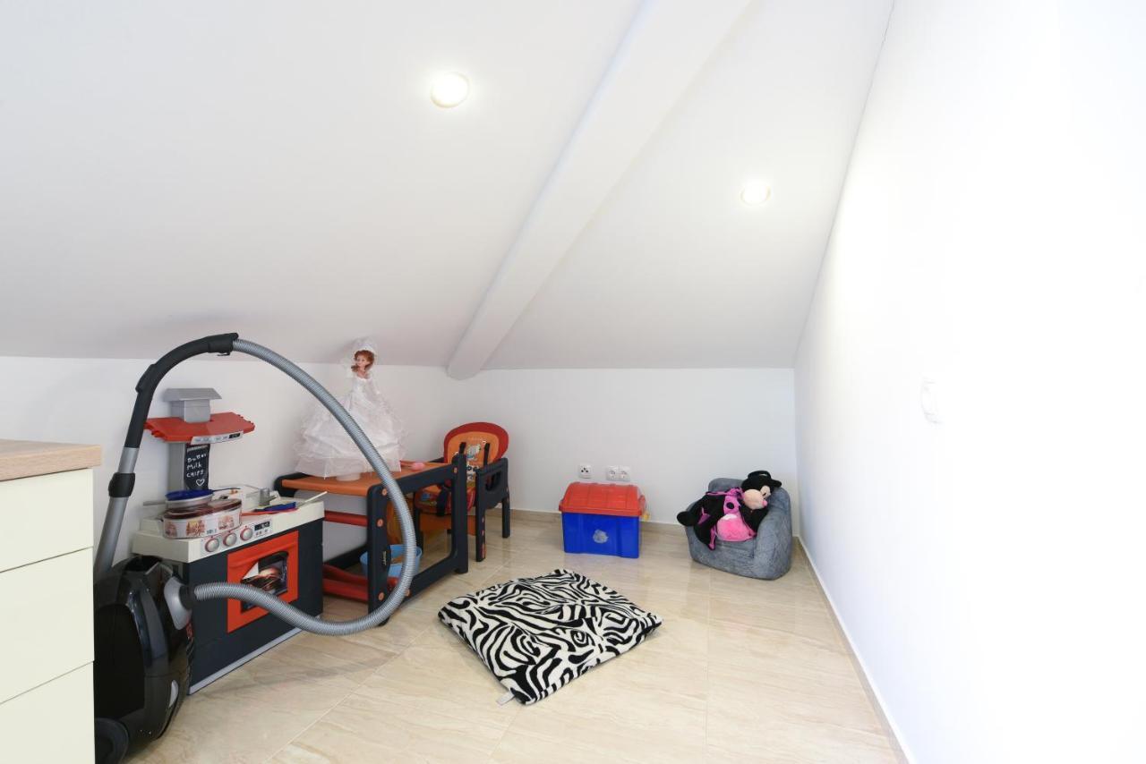Apartmani Gojevic Vodice Bagian luar foto